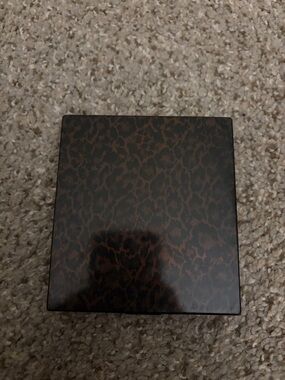laura mercier Leopard highlighter palette